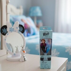 Wet and Wild Frozen Original Detangler Brush